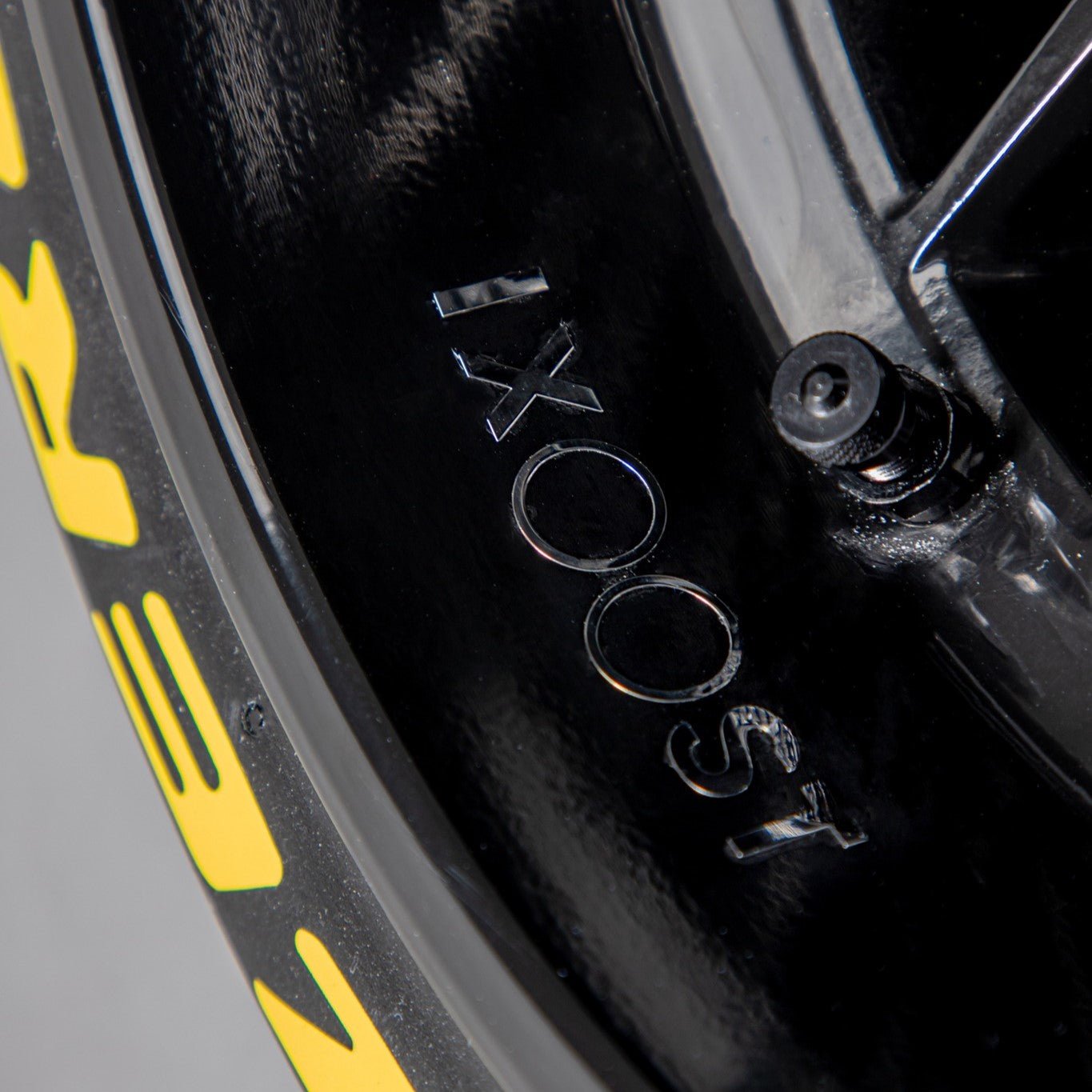 Pirelli PZero Sound Soft Yellow by iXOOST - TheArsenale
